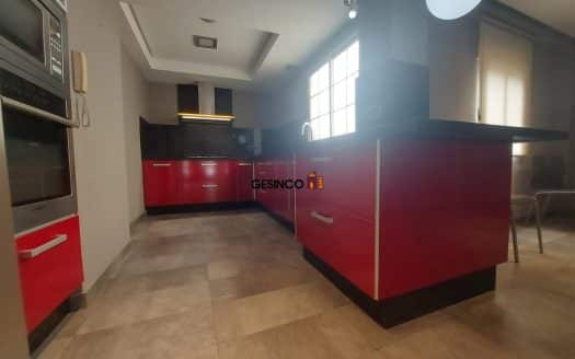 VIVIENDA EN TERCERA PLANTA CON ASCENSOR ¡¡CÉNTRICA!!