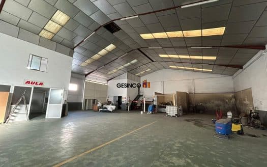 NAVE INDUSTRIAL EN ALQUILER BIEN SITUADA
